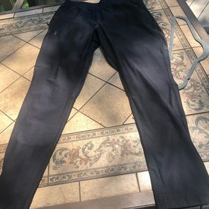 Under Armour men’s large black fitted sweatpants
